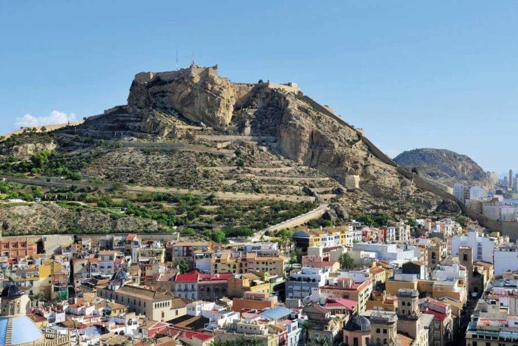 Beautiful Apartment In Calle Mayor Alicante Esterno foto